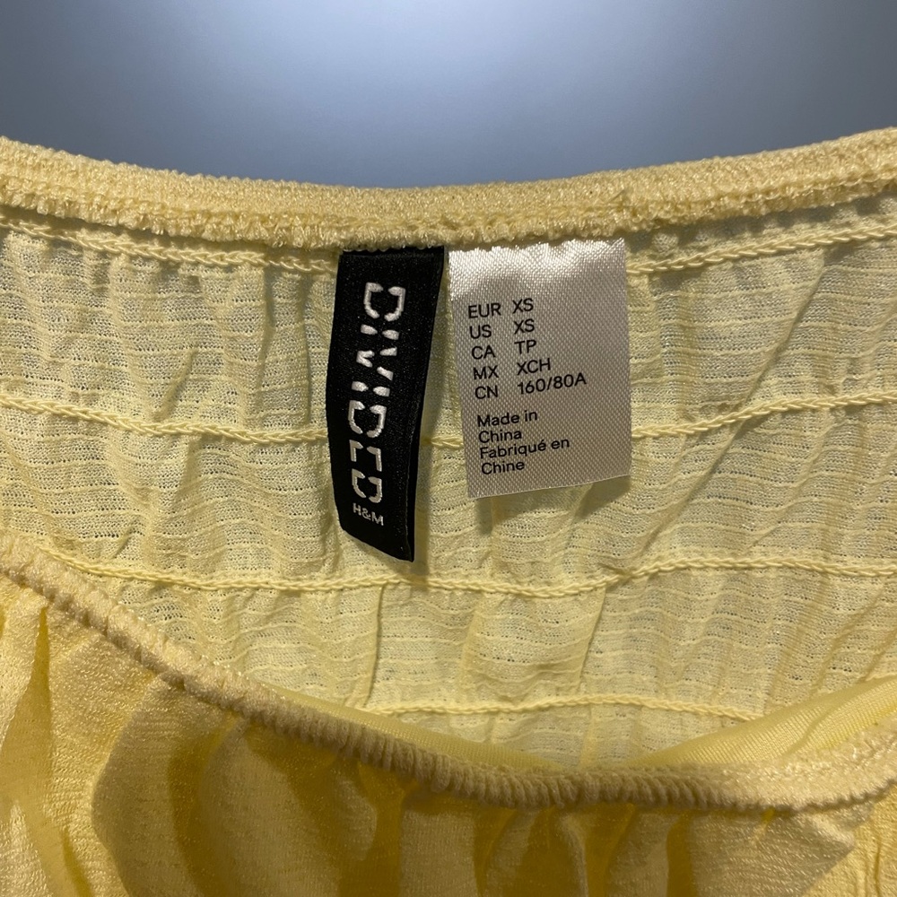 Yellow top - Picture 2 of 2